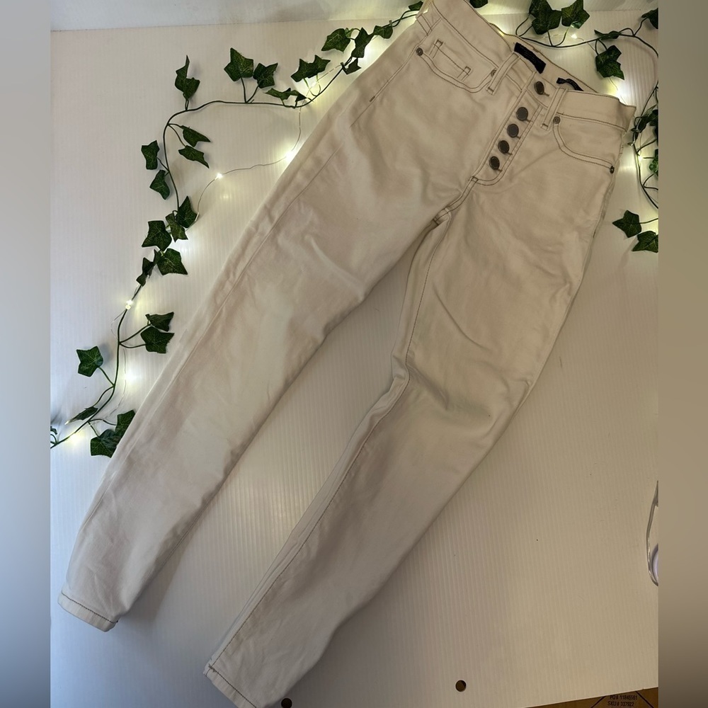 EUC Ultra High Rise Button Fly Skinny Petite 30” Jeans